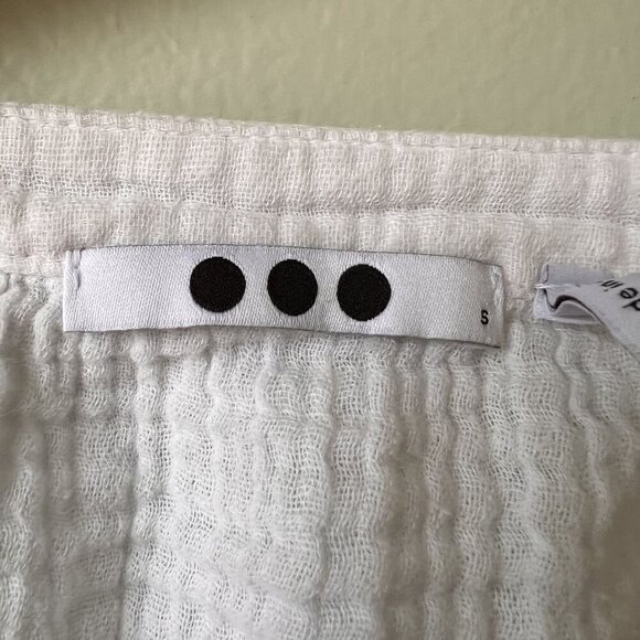 Three Dots White Gauze Textured Long Sleeve Top Womens Small - Picture 2 of 2